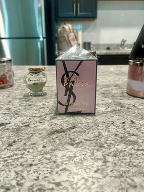 Yves Saint Laurent Mon Paris Eau de Parfum